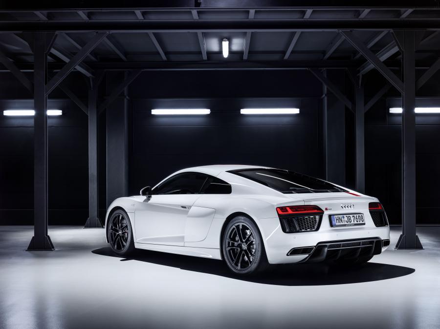  Audi R8 V10 RWS 2017 года  (WW) (фото 18 из 81)